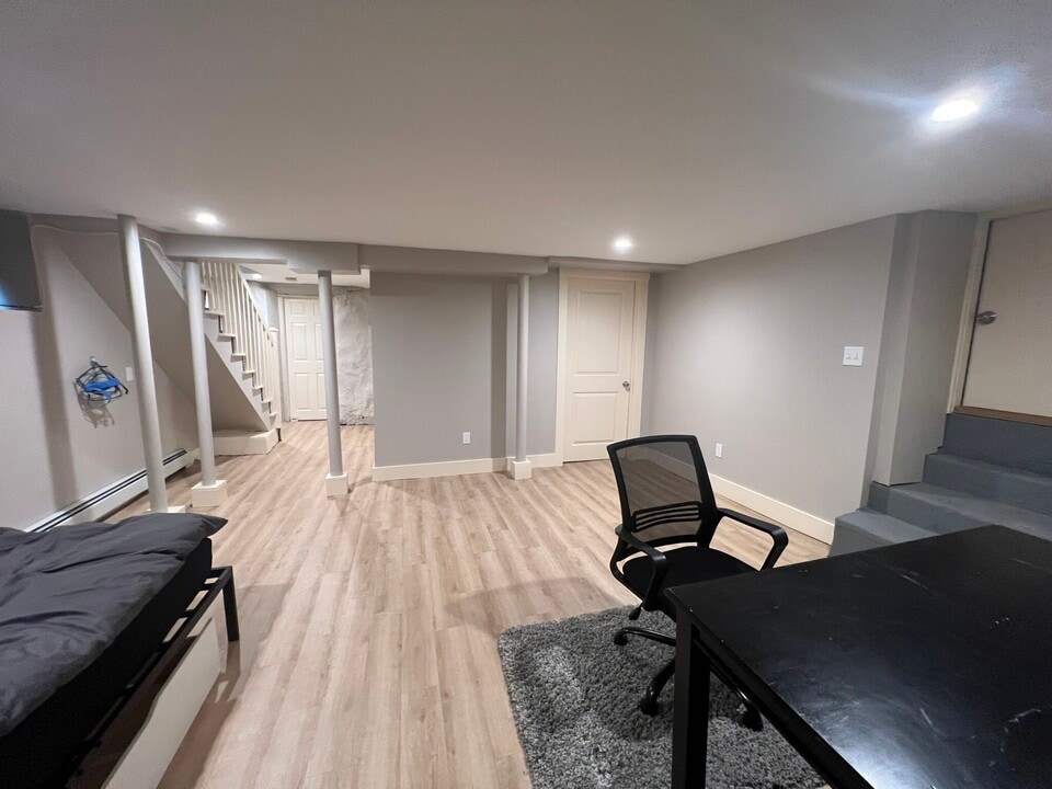39 Snow St, Unit 1 in Boston, MA - Building Photo