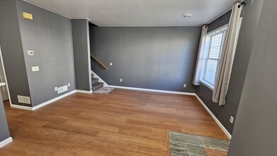 10991 Oak Grove Cir, Unit E in Woodbury, MN - Building Photo - Building Photo