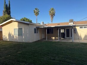 23056 Lanark St in Canoga Park, CA - Building Photo - Building Photo