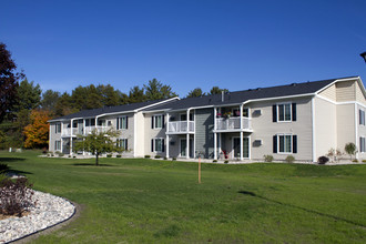 Pine Meadow Village Apartments in Alpena, MI - Building Photo - Building Photo