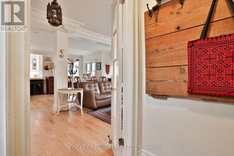 198 A Moore Ave in Toronto, ON - Building Photo - Building Photo