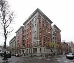 15 Clark St in Brooklyn, NY - Foto de edificio - Building Photo