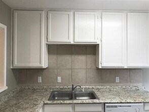 7326 Kingswood Cir in Fort Worth, TX - Building Photo - Building Photo