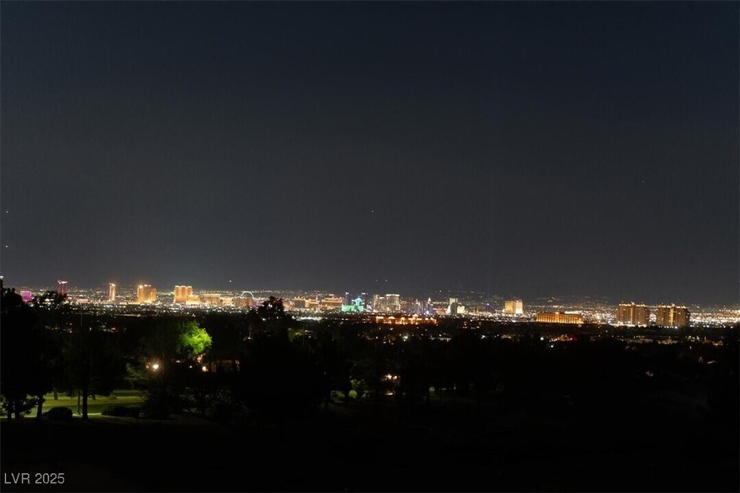 2348 Rumriver St in Las Vegas, NV - Building Photo
