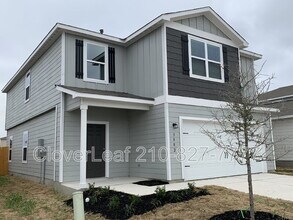 3882 Trail de Paris in New Braunfels, TX - Building Photo - Building Photo