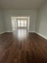 916 W 68th St in Chicago, IL - Foto de edificio - Building Photo