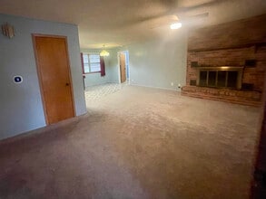 1108 S Mill St in Grove, OK - Building Photo - Building Photo