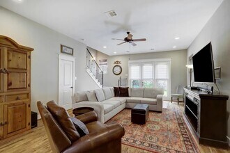 4410 Dickson St in Houston, TX - Building Photo - Building Photo