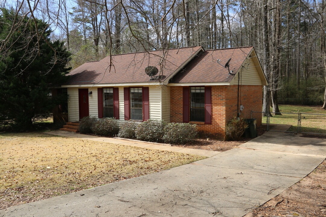 1309 Sanders St in Auburn, AL - Building Photo