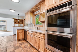 5240 Sun Dial Pl in Boulder, CO - Building Photo - Building Photo