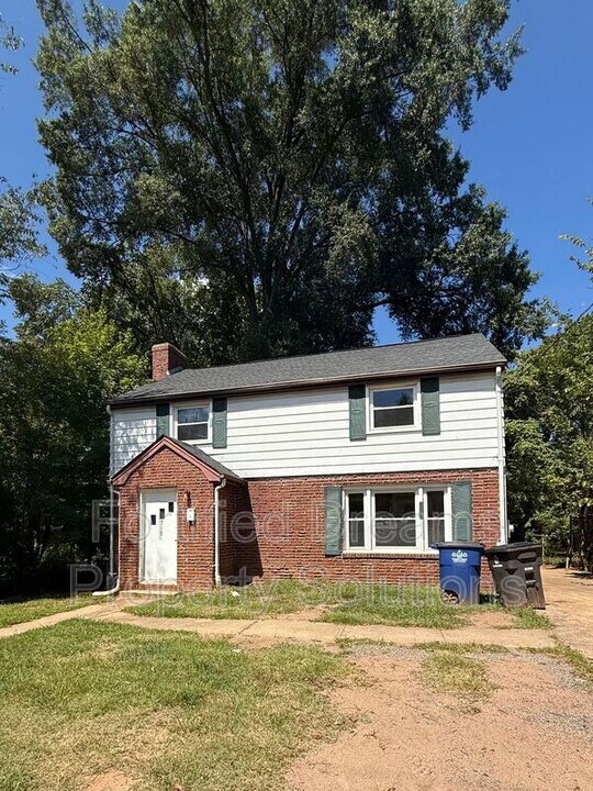 519 W Twenty-Fifth St in Winston-Salem, NC - Building Photo