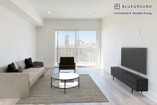 1821 S Bentley Ave in Los Angeles, CA - Building Photo