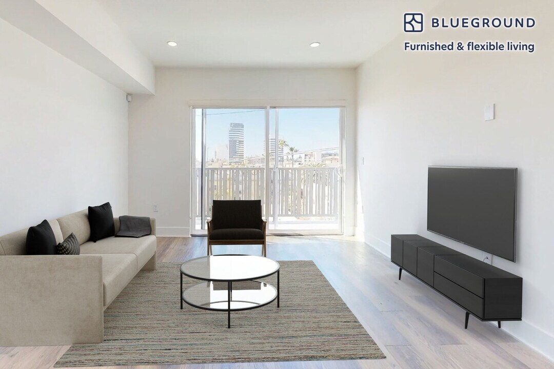 1821 S Bentley Ave in Los Angeles, CA - Foto de edificio