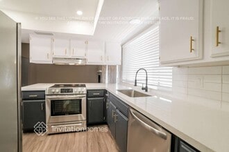 6433 W Sunnyslope Ln in Glendale, AZ - Building Photo - Building Photo