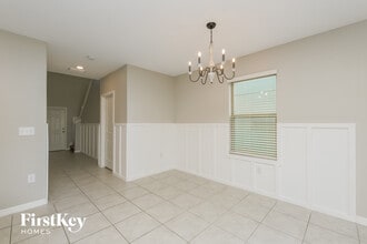 14482 English Lavender Dr in Wimauma, FL - Building Photo - Building Photo