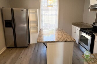 520 Perry Ave in Greenville, SC - Building Photo - Building Photo