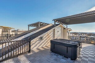 5303 California Ave in Nashville, TN - Building Photo