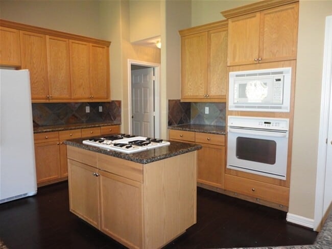 7722 Heron Lakes Dr in Houston, TX - Building Photo - Building Photo