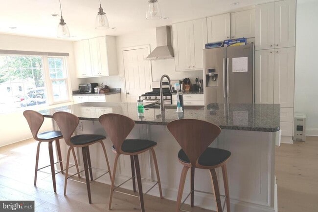 9530 Ashbourn Dr in Burke, VA - Building Photo - Building Photo