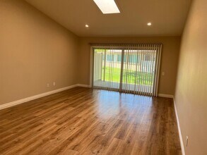 35103 Village 35 in Camarillo, CA - Building Photo - Building Photo