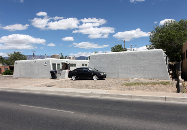 240 Louisiana Blvd SE in Albuquerque, NM - Building Photo - Building Photo