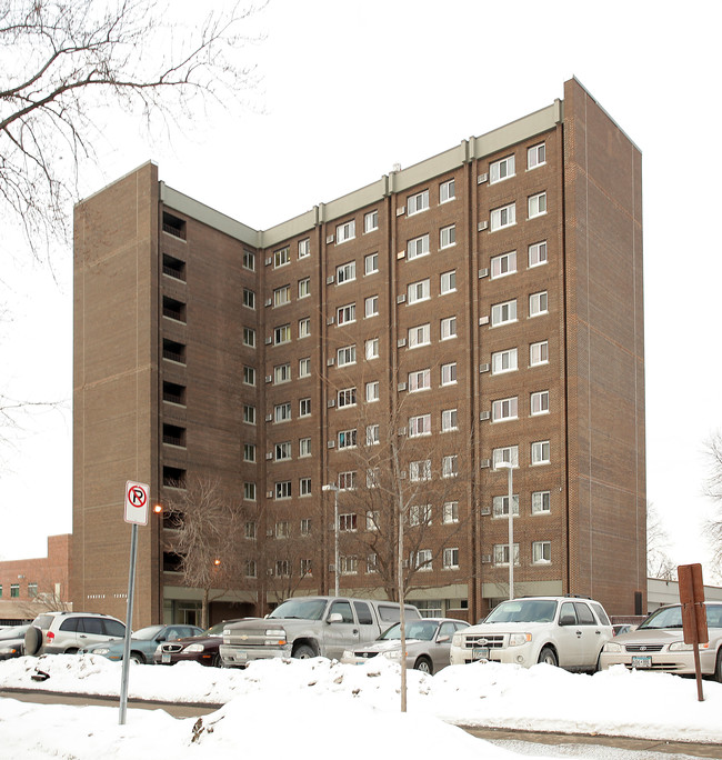 Dunedin Hi-Rise in St. Paul, MN - Foto de edificio - Building Photo