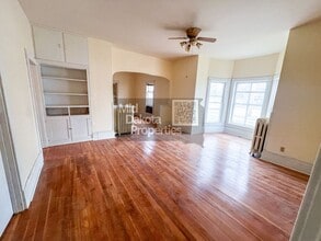 623 E Hanson Ave in Mitchell, SD - Building Photo - Building Photo