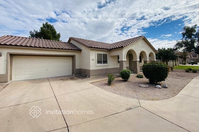 property at 686 E Colt Ct