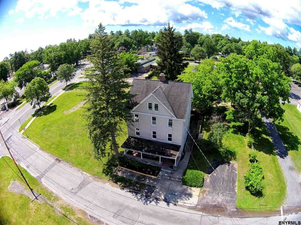 78 Mitchell St in Saratoga Springs, NY - Building Photo