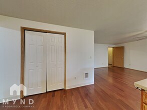 7007 NE 142nd Ct in Vancouver, WA - Foto de edificio - Building Photo