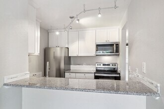 1180 S Monaco St Pkwy in Denver, CO - Building Photo - Building Photo