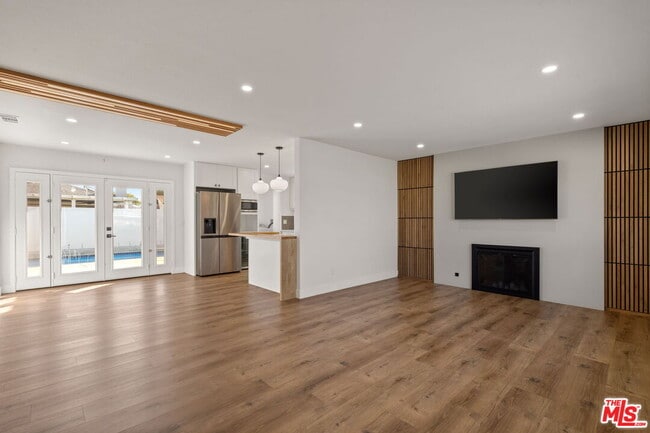 14592 Belmar Cir in Huntington Beach, CA - Building Photo - Building Photo