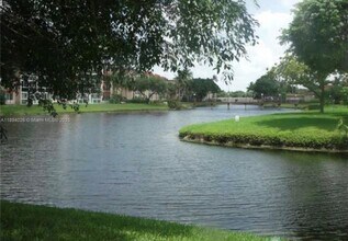 5810 NW 12th St in Sunrise, FL - Building Photo - Building Photo