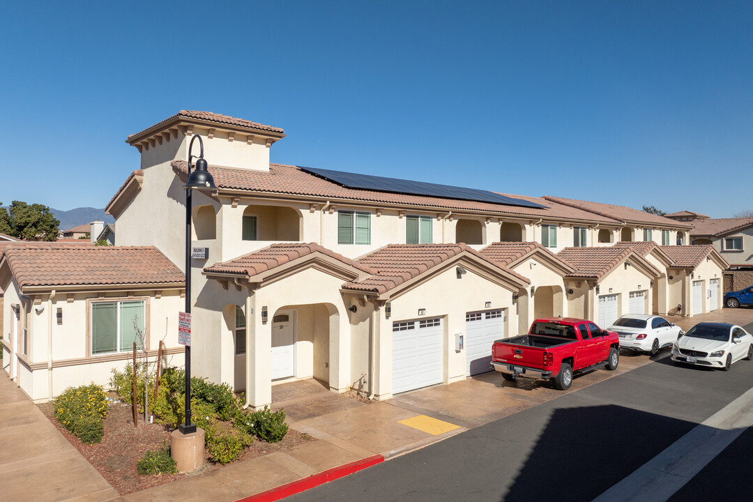 Tasneem Communities in Fontana, CA - Building Photo