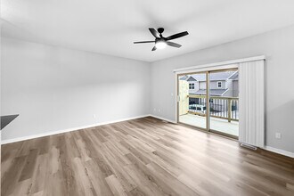 211 NE 45th Ln in Ankeny, IA - Building Photo - Building Photo