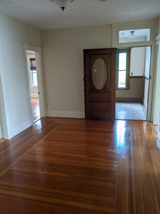 5 Nichols St Apartments and Nearby Everett Apartments For Rent