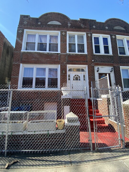 324 Legion St in Brooklyn, NY - Building Photo