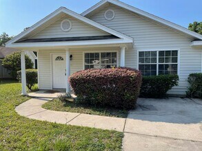 939 Balkin Rd in Tallahassee, FL - Building Photo - Building Photo