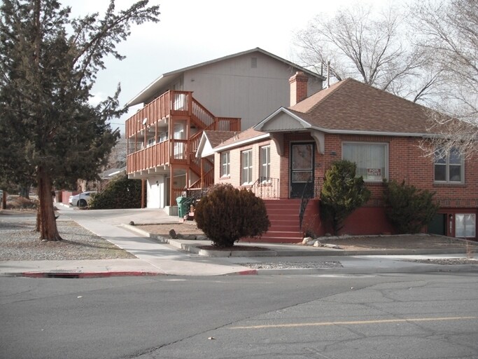 751 Lander St in Reno, NV - Foto de edificio