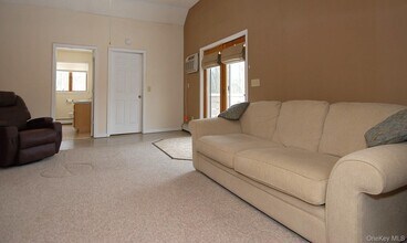 177 Brimstone Hill Rd in Pine Bush, NY - Building Photo - Building Photo