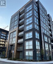 2343 Khalsa Gate in Oakville, ON - Building Photo