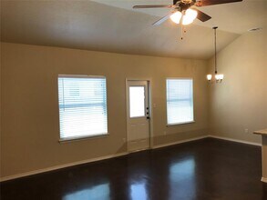 492 Jack Rabbit Ln in Buda, TX - Building Photo - Building Photo