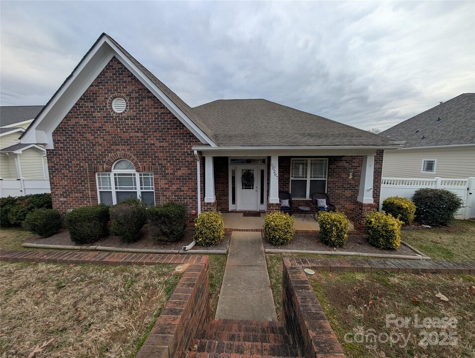 20207 Colony Point Ln in Cornelius, NC - Building Photo