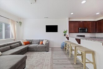 5720 Cherry Ln in Nampa, ID - Building Photo - Building Photo