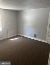 2512 Jefferson St in Harrisburg, PA - Building Photo - Building Photo