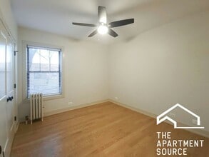 4955 N Oakley Ave in Chicago, IL - Building Photo - Building Photo