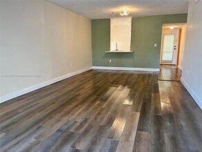 1800 SW 81st Ave in North Lauderdale, FL - Building Photo - Building Photo