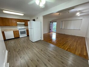 500 N Elizabeth Ave in Ferguson, MO - Building Photo - Building Photo