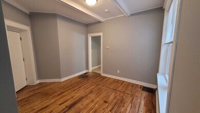 4056 W Hirsch St in Chicago, IL - Building Photo - Building Photo