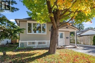 74 Elm Ridge Dr in Kitchener, ON - Building Photo - Building Photo